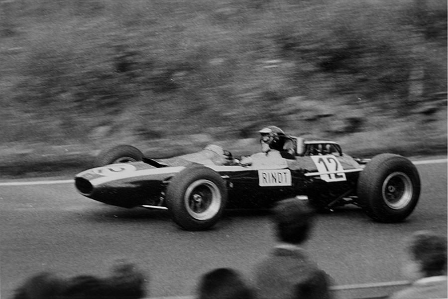 包含终极之夜！赛车冠军悬念即将揭晓的词条