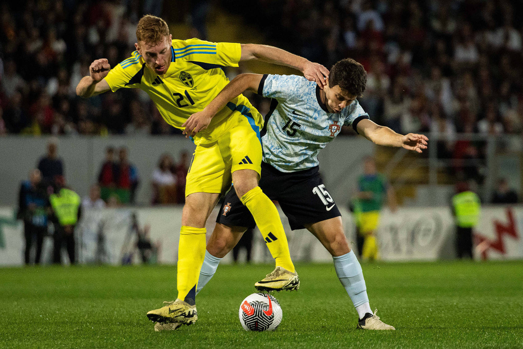 瑞典队翻盘葡萄牙队,奥恰洛夫关键制胜 瑞典队翻盘葡萄牙队,奥恰洛夫关键制胜