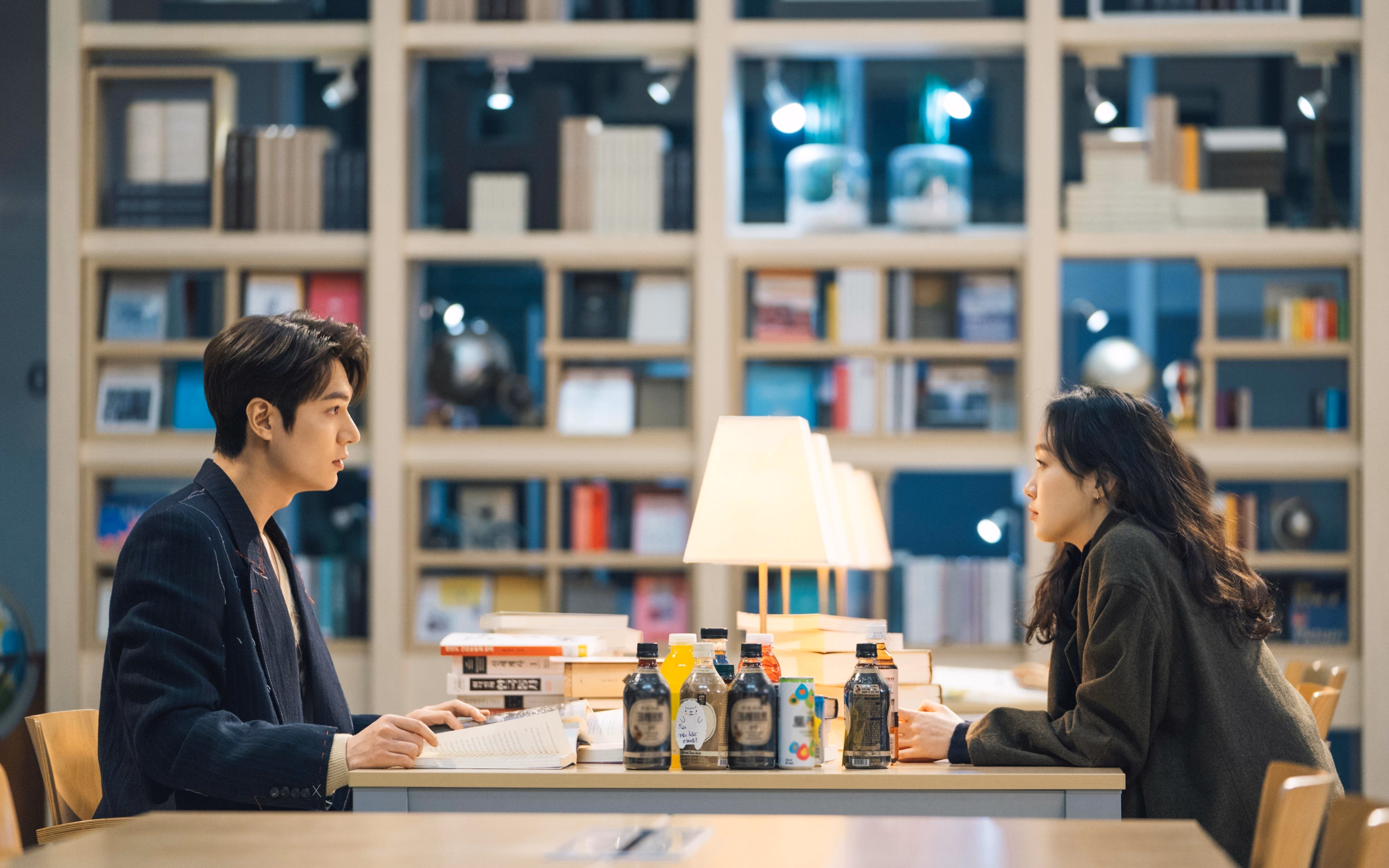 拉斯维加斯之夜,当赛车线的风掠过德罗赞的指尖