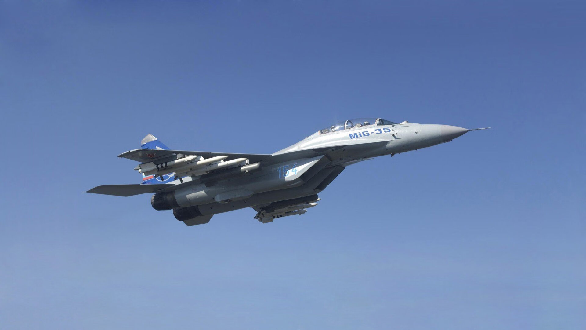 同一个夜晚，篮球的两极，戈贝尔的孤独城堡与步行者的立体战争