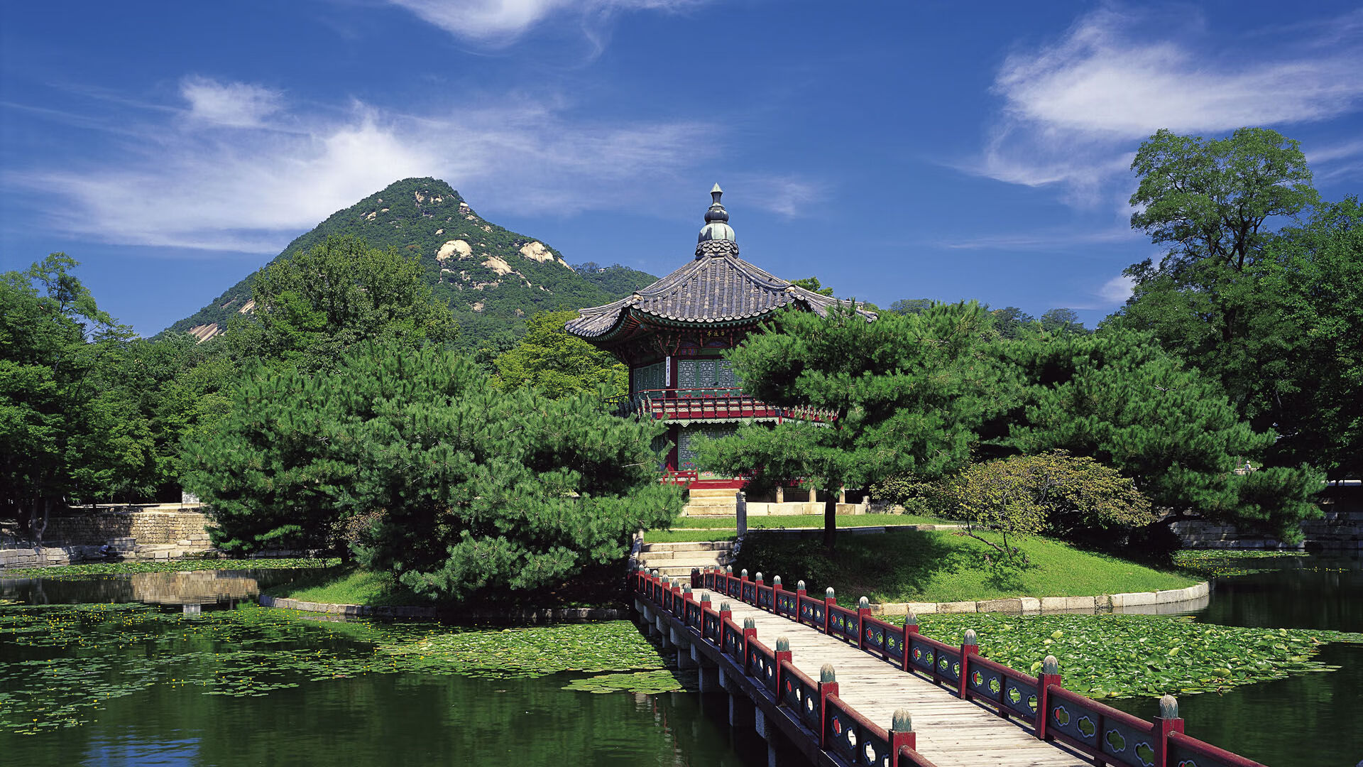 篮网vs活塞,布克关键时刻一锤定音