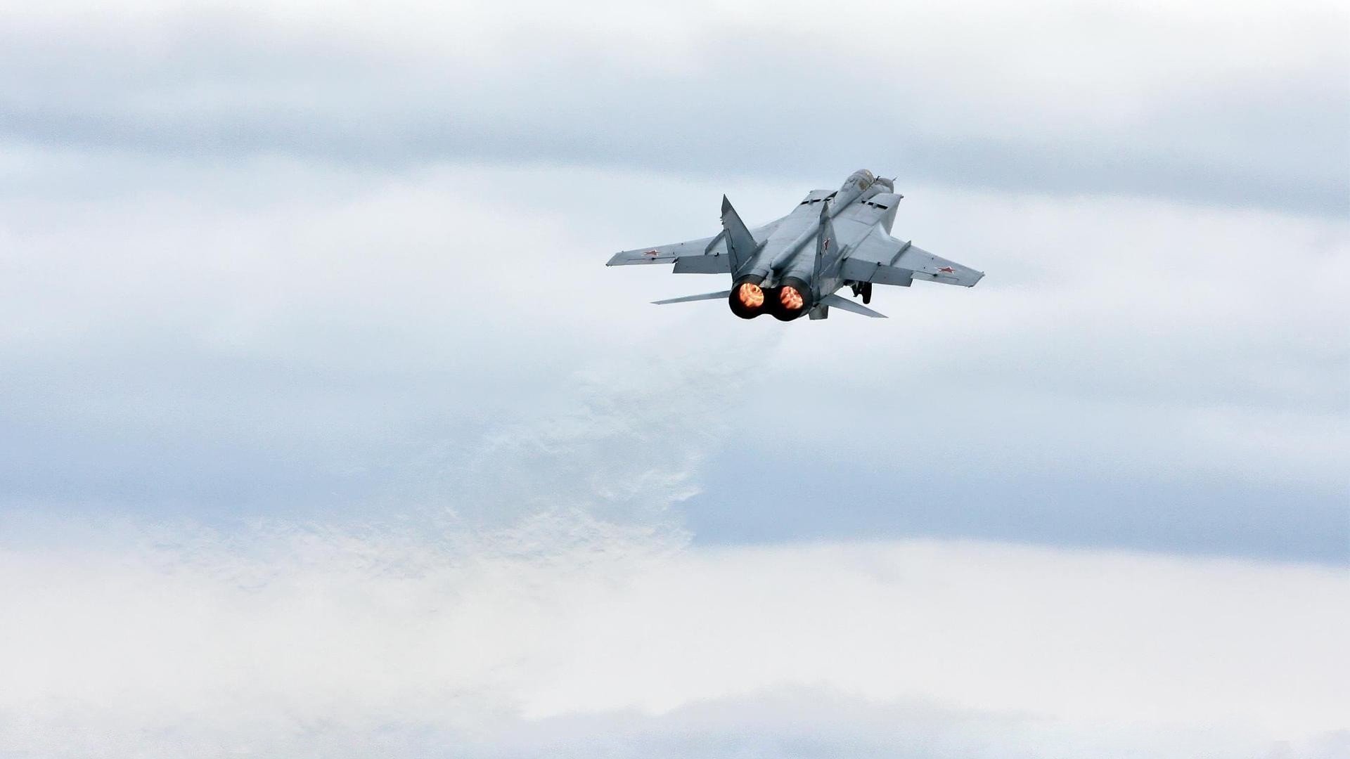 阿尔瓦雷斯的怒吼，国际米兰用葡萄牙式铁血征服伊比利亚