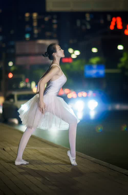 孤本的史诗，梅西的最后一舞与西班牙中场交响曲，共铸2026世界杯F组唯一的神话